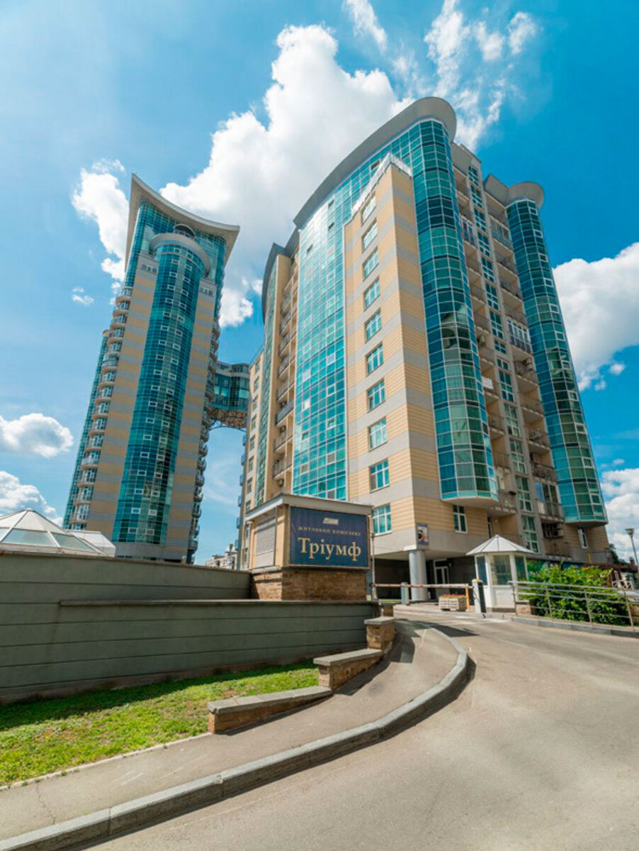 ����� ����