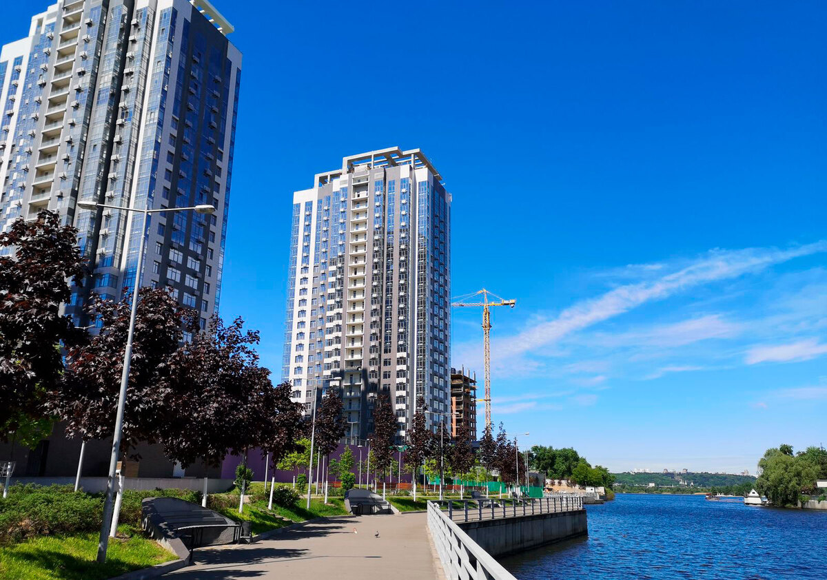 River Stone ����