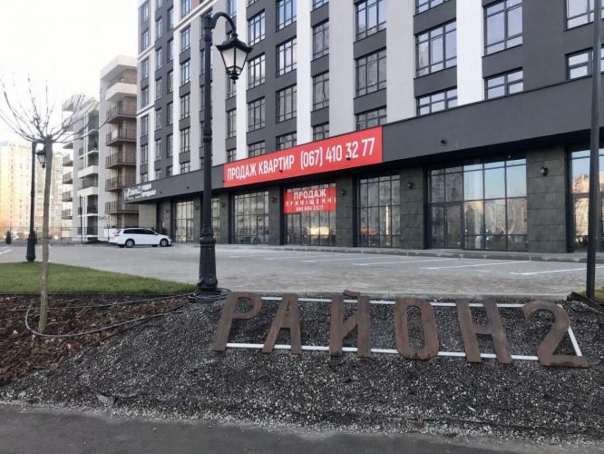 ����� ����